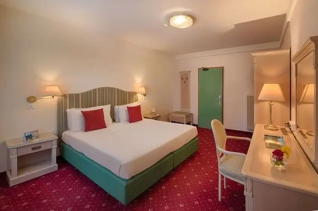 Economy Tek Büyük Yataklı Oda