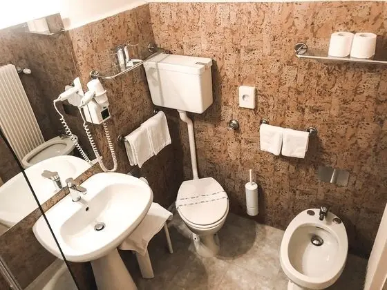 Economy Tek Büyük Yataklı Oda