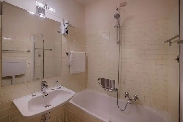 Tek Kişilik Oda, Göl Manzaralı