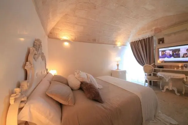 King Suite with Balcony Sea View with Jacuzzi