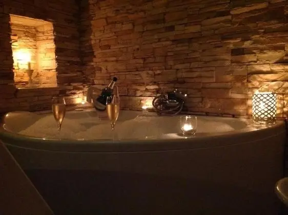 Queen Suite Sea View with Jacuzzi