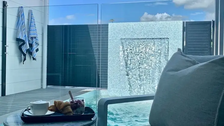 Luxury Pool Suite #1