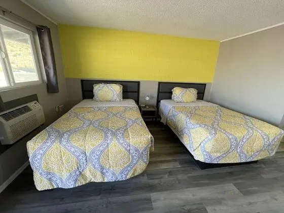 Deluxe Oda, 2 Çift Kişilik Yatak, Sigara İçilmez, Buzdolabı ve Mikrodalga