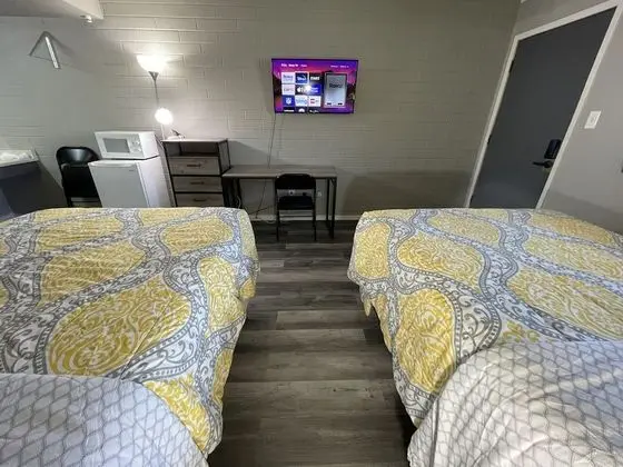 Deluxe Oda, 2 Çift Kişilik Yatak, Sigara İçilmez, Buzdolabı ve Mikrodalga