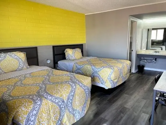 Deluxe Oda, 2 Çift Kişilik Yatak, Sigara İçilmez, Buzdolabı ve Mikrodalga