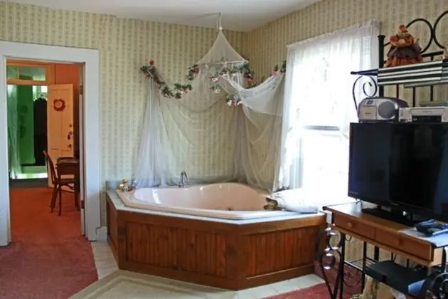 Oda, Özel Banyo (Canopy Suite)