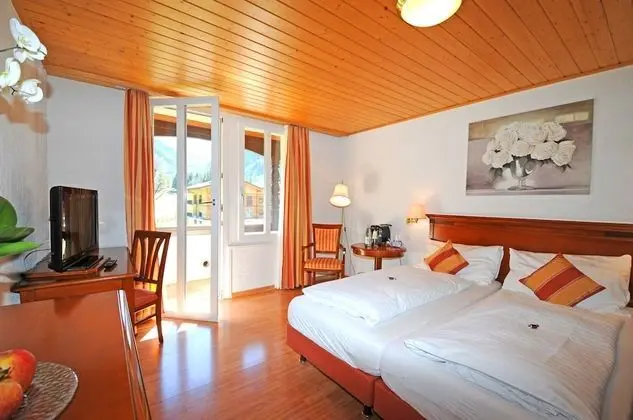 Comfort Tek Büyük Yataklı Oda