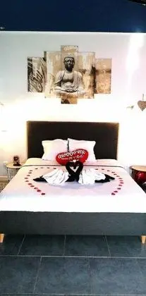 Romantic Süit, Sıcak Su Havuzu