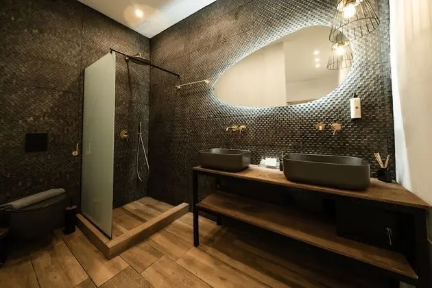 Superior Suite (Infinity Hot Tub)