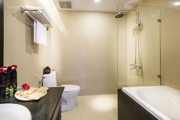 Senior Oda, Balkon, Havuz Manzaralı