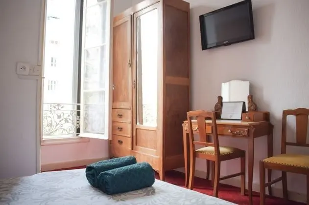 Comfort Tek Büyük Yataklı Oda