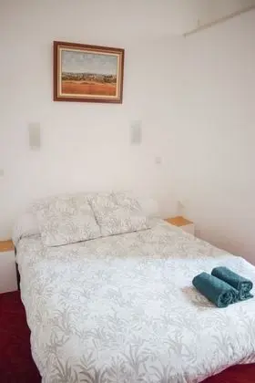 Comfort Tek Büyük Yataklı Oda