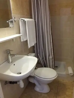 Comfort Tek Kişilik Oda (With shower & toilets)