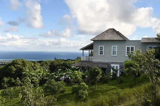 Luxury Villa, 3 Bedrooms with Pool