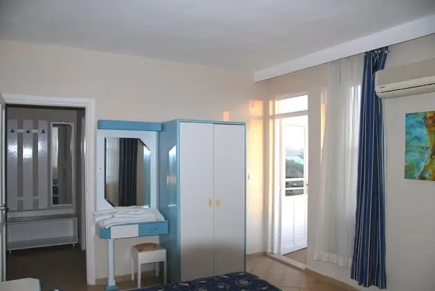 Standart Oda, Deniz veya Bahçe Manzaralı, Balkonlu