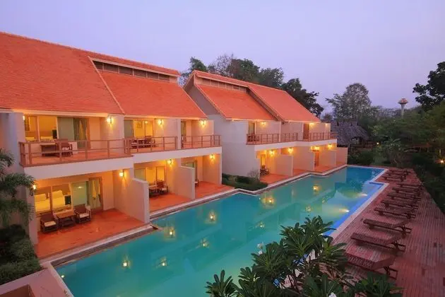 Deluxe Pool Access