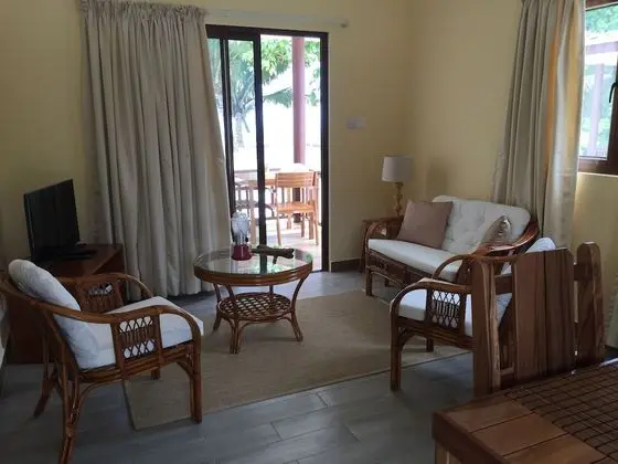 Villa, Deniz Manzaralı, Bahçeli