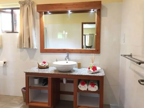 Villa, Deniz Manzaralı, Bahçeli