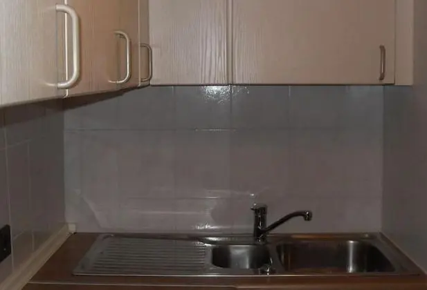 İki Ayrı Yataklı Oda, Ortak Banyo
