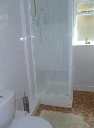 Tek Büyük Yataklı Oda, Banyolu/Duşlu