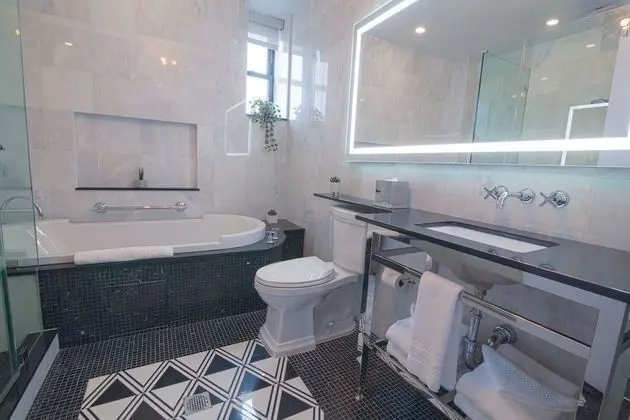 Çatı Katı (Loft), 1 En Büyük (King) Boy Yatak ve Çekyat (Belle)