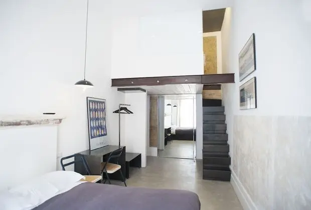 Comfort Tek Büyük Yataklı Oda