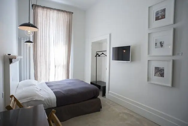 Comfort Tek Büyük Yataklı Oda