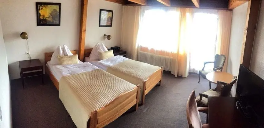 Tek Büyük veya İki Ayrı Yataklı Oda