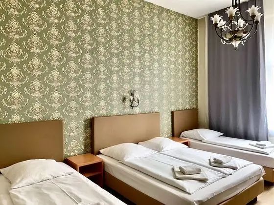 Dört Kişilik Oda, 2 Çift Kişilik Yatak