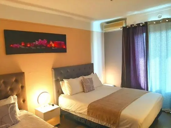 Üç Kişilik Oda