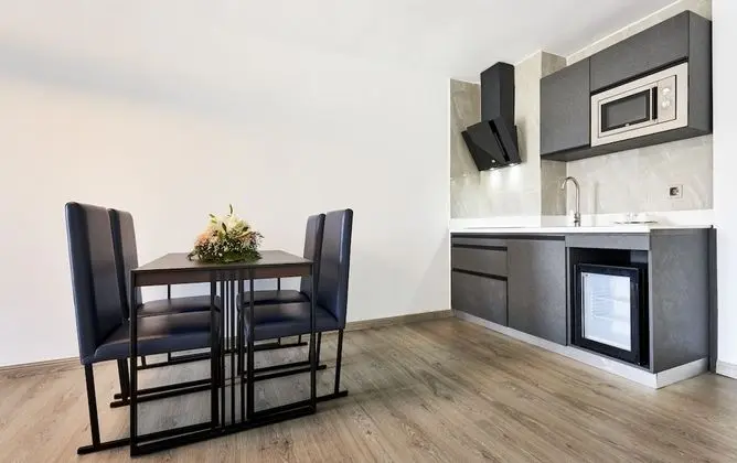 Deluxe Apart Daire, 2 Yatak Odası, Balkon (5 Adults)