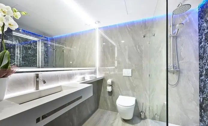 Deluxe Tek Büyük Yataklı Oda (3 Adults)