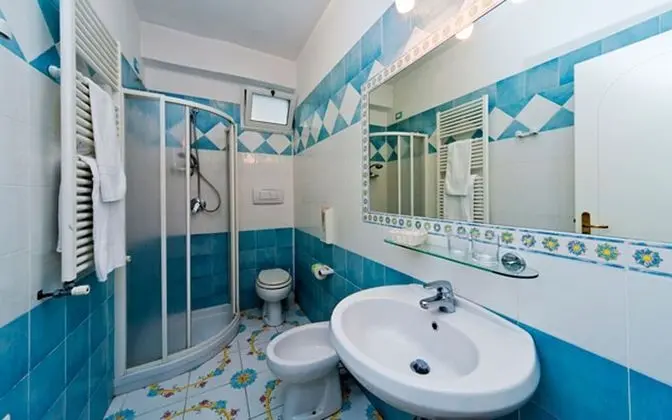 Standard Dört Kişilik Oda