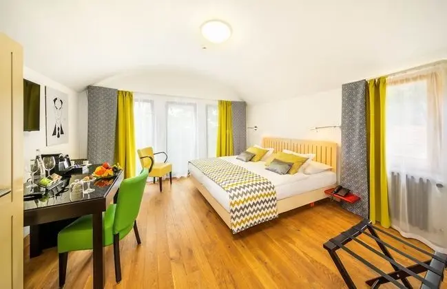 Deluxe Tek Büyük Yataklı Oda
