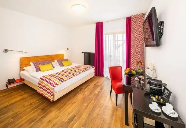 Deluxe Tek Büyük Yataklı Oda