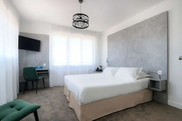 Classic Oda, 1 Büyük (Queen) Boy Yatak, Sigara İçilmez