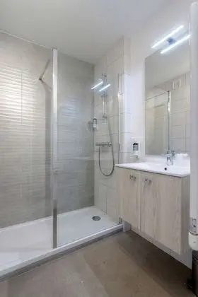 Classic Oda, 1 Büyük (Queen) Boy Yatak, Sigara İçilmez