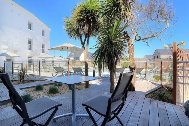 Superior Oda, 1 Büyük (Queen) Boy Yatak, Teras, Havuz Kenarı