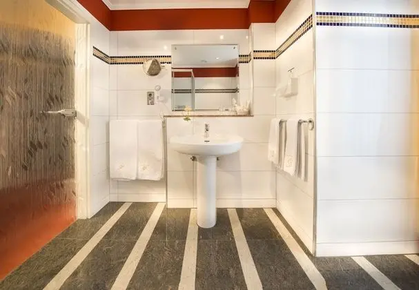 Tek Büyük Yataklı Oda, Nehir Manzaralı