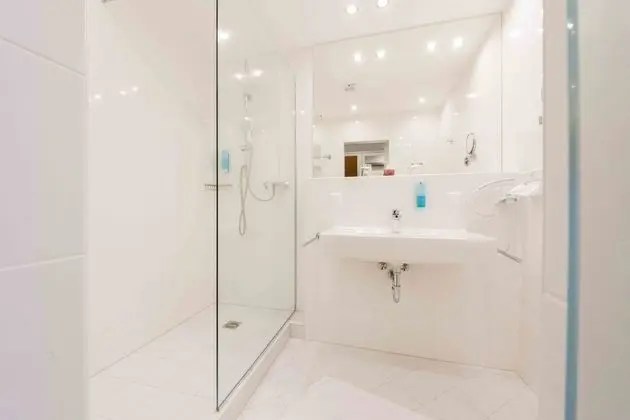 Deluxe Tek Büyük Yataklı Oda, Sigara İçilmez, Göl Kenarı