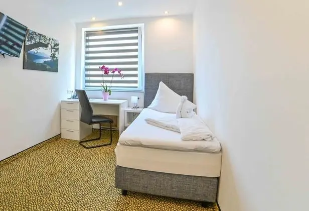 Tek Kişilik Oda, Sigara İçilmez