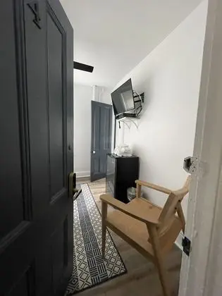 Deluxe Rooms # 4,6,8,10,11,19 (1 King Bed)