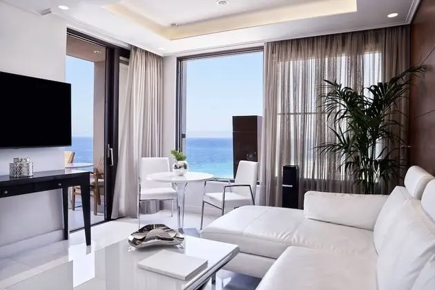Çatı Katı Süiti (Penthouse)