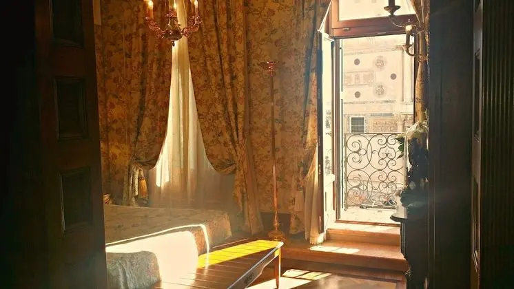 Deluxe Tek Büyük Yataklı Oda (San Marco View)