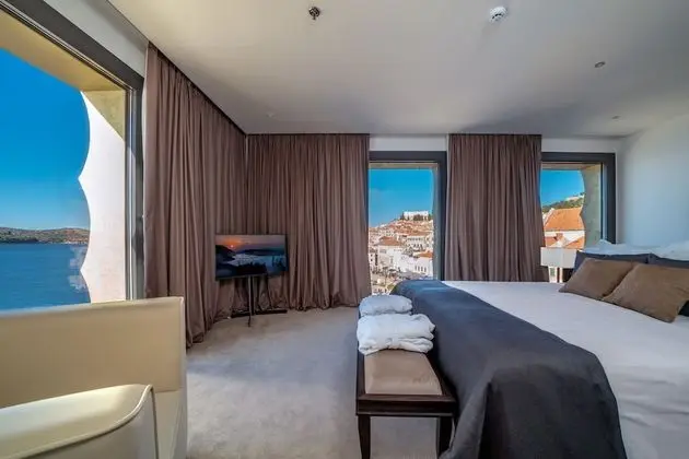 Deluxe Tek Büyük Yataklı Oda, Deniz Manzaralı