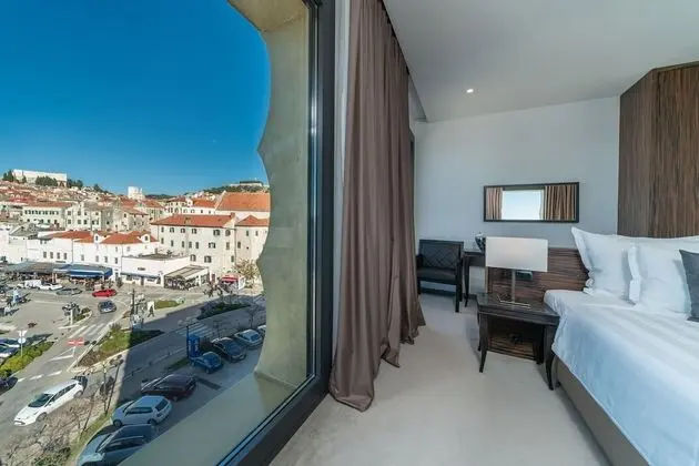 Deluxe Tek Büyük Yataklı Oda, Deniz Manzaralı