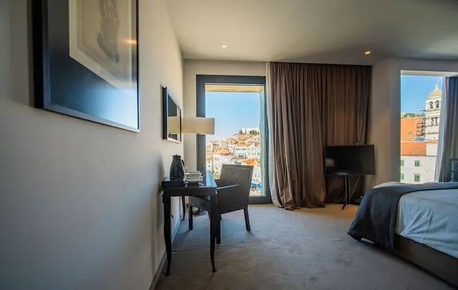 Deluxe Tek Büyük Yataklı Oda, Deniz Manzaralı