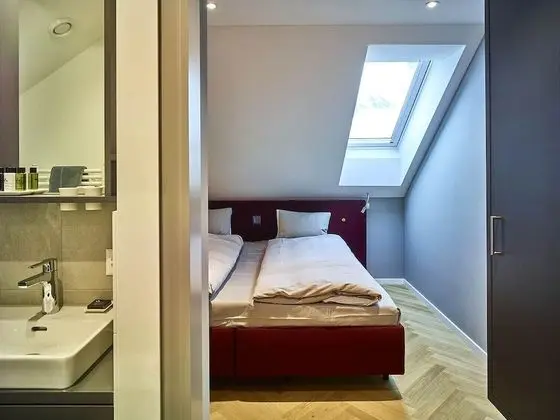 Standard Tek Büyük Yataklı Oda (Small Attic)