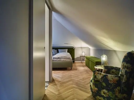 Standard Tek Büyük Yataklı Oda (Small Attic)