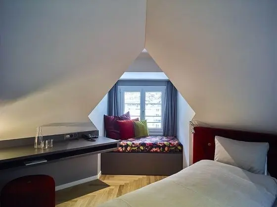 Standard Tek Büyük Yataklı Oda (Small Attic)